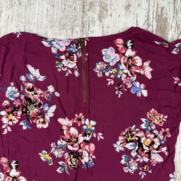 NWT Pink Republic Size S Womens Floral Short Sleeve Back Zip Lightweight Top - Picture 5 of 8